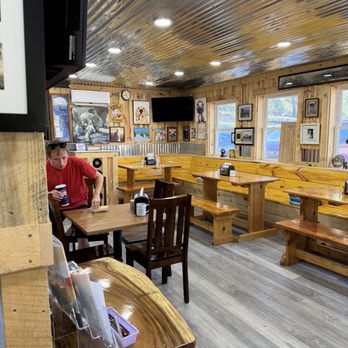 Lacey’s - Pizza Near Me - Hot Springs, South Dakota