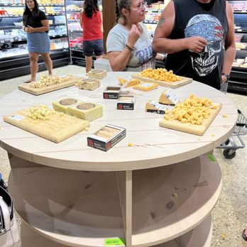 Mars Cheese Castle - Bakeries Near Me - Kenosha, Wisconsin Mars Cheese Castle - Bakeries Near Me - Kenosha, Wisconsin