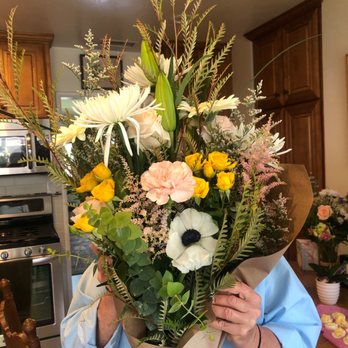 Bay Park Flowers - Bouquet - Florists Near Me - San Diego, California Bay Park Flowers - Bouquet - Florists Near Me - San Diego, California