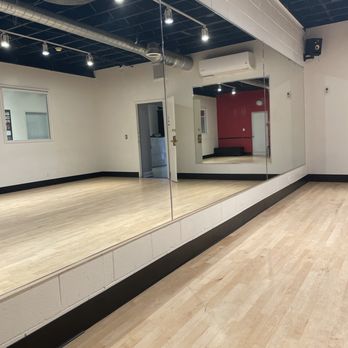 Dance Attractions - Dance Schools Near Me - Los Angeles, California Dance Attractions - Dance Schools Near Me - Los Angeles, California