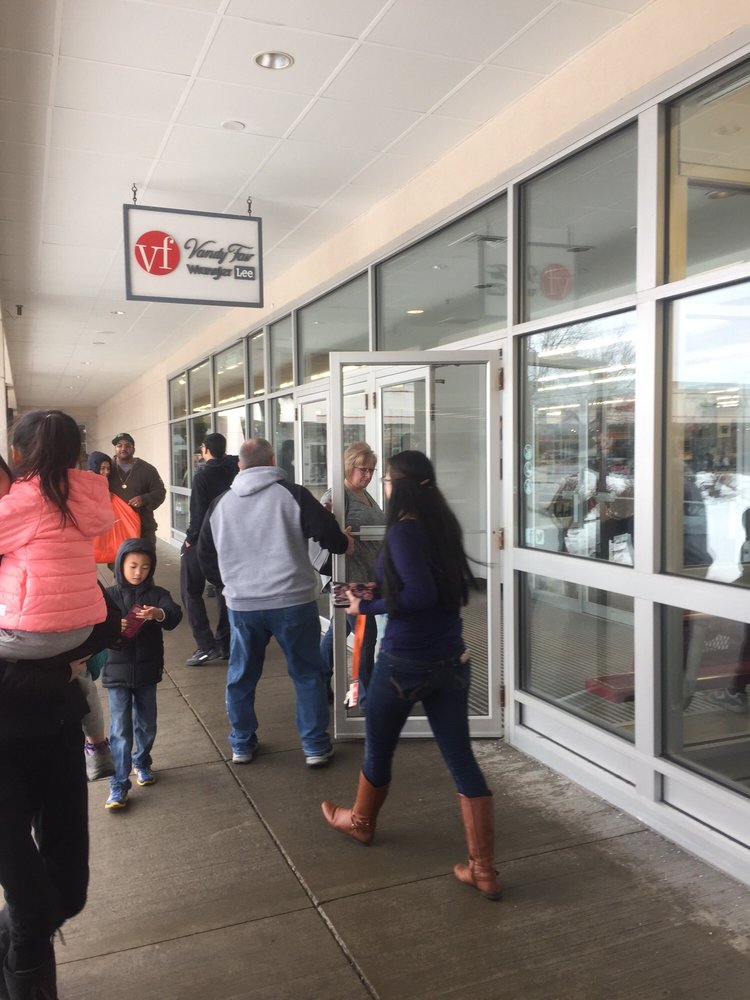 VF VANITY FAIR OUTLET Updated October 2024 655 Rte 318, Waterloo