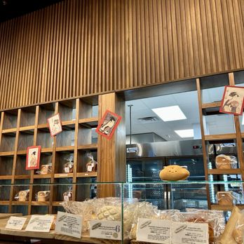 Pullman Bread - Interior and display - Japanese Near Me - Enterprise, Nevada
