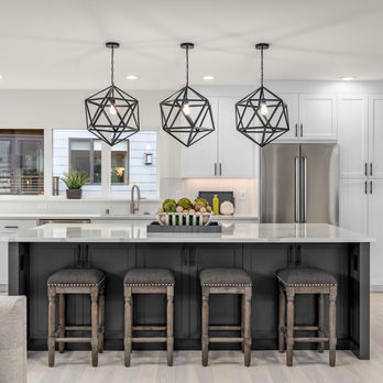 STS Construction Services - Open and spacious kitchen with custom built kitchen cabinetry and island. - General Contractors Near Me - Seattle, Washington STS Construction Services - Open and spacious kitchen with custom built kitchen cabinetry and island. - General Contractors Near Me - Seattle, Washington