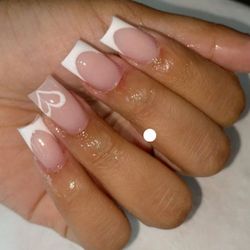 S V Nails & Spa