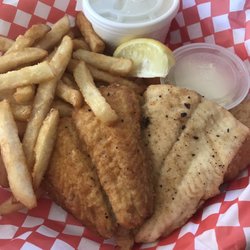 Monique's Fairway Bar and Grill - Friday night fish platter