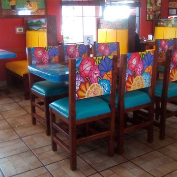 Los Mariachis - Inside Los Mariachis on Bataan. Bright, clean, comfortable, and colorful. - Mexican Near Me - Las Cruces, New Mexico Los Mariachis - Inside Los Mariachis on Bataan. Bright, clean, comfortable, and colorful. - Mexican Near Me - Las Cruces, New Mexico