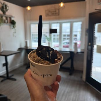 Rolled Cold Creamery - Coffee Espresso Ice Cream - Ice Cream & Frozen Yogurt Near Me - Lancaster, Pennsylvania