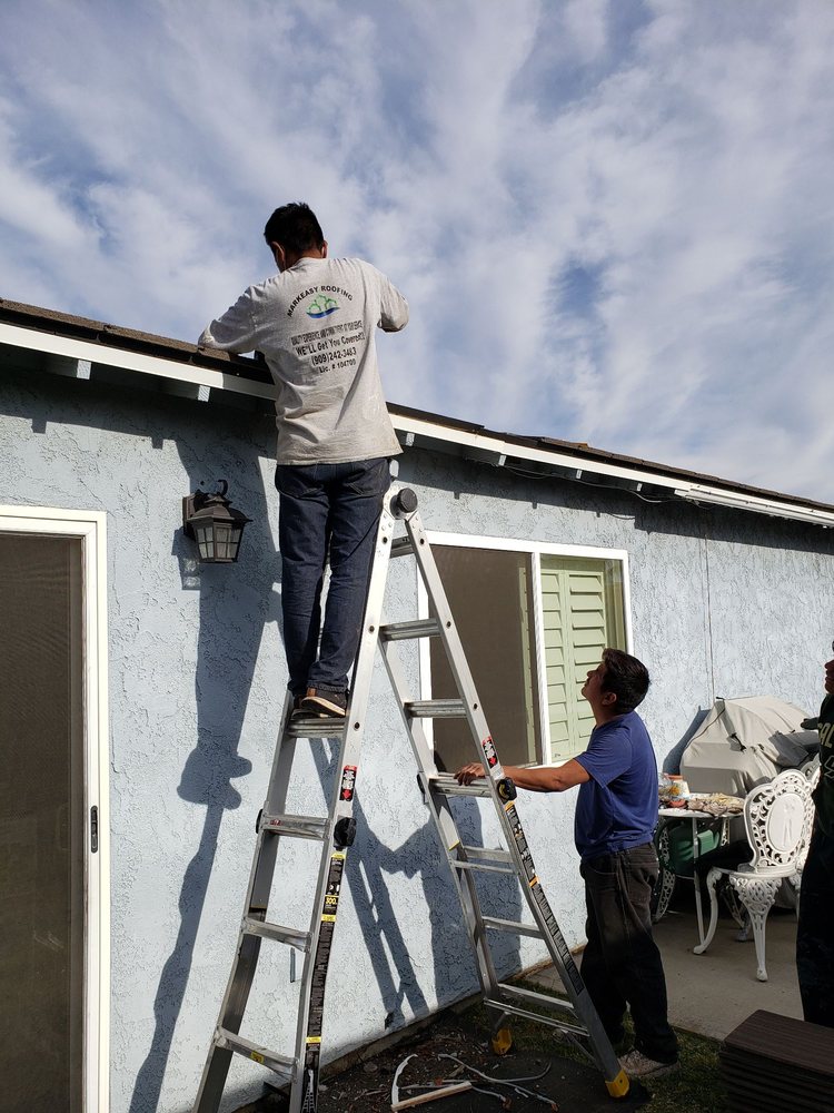 Slide of Markeasy Roofing