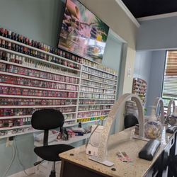 I Nails & Spa
