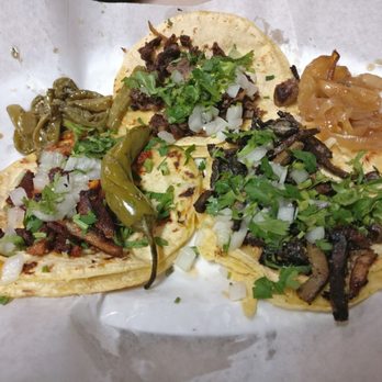 Birrieria Diaz - Pastor (Left), Lengua (Top), and Higado (Right) Tacos. $1.69 each. - Mexican Near Me - Bethany, Oklahoma