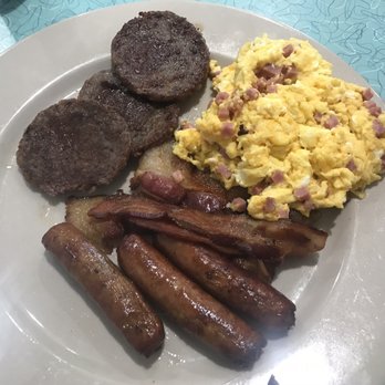 Dots Diner - Williams Blvd. - B10 - Diners Near Me - Kenner, Louisiana Dots Diner - Williams Blvd. - B10 - Diners Near Me - Kenner, Louisiana
