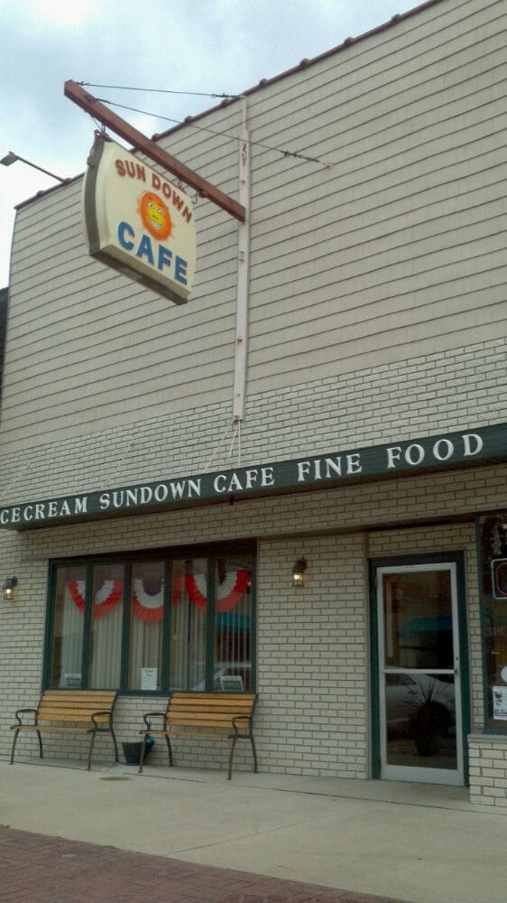 Sundown Cafe Family Restaurant Logo