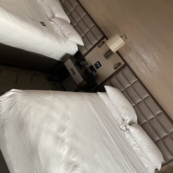 Sheraton - beds -one of them smelled like leftover cigarettes lol but the other smelled fine - Hotels Near Me - San Gabriel, California Sheraton - beds -one of them smelled like leftover cigarettes lol but the other smelled fine - Hotels Near Me - San Gabriel, California