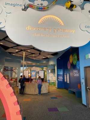 Discovery Gateway Children's Museum by null