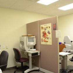 Bond Eye Associates - Testing room