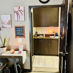 Magic Hands Intuitive Healing - Massage room