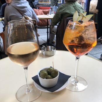 Ristorante Luigi - Wine and aperol spritz - Italian Near Me - Paris, 75 Ristorante Luigi - Wine and aperol spritz - Italian Near Me - Paris, 75