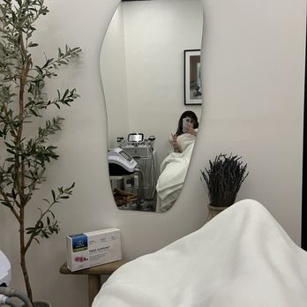 Margo Muse - Super calming room that always smells amazing! - Massage Near Me - Sherman Oaks, California Margo Muse - Super calming room that always smells amazing! - Massage Near Me - Sherman Oaks, California