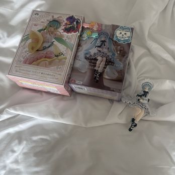 Cosmic Fluff - Figures, stickers, and clips. - Toy Stores Near Me - Las Vegas, Nevada Cosmic Fluff - Figures, stickers, and clips. - Toy Stores Near Me - Las Vegas, Nevada