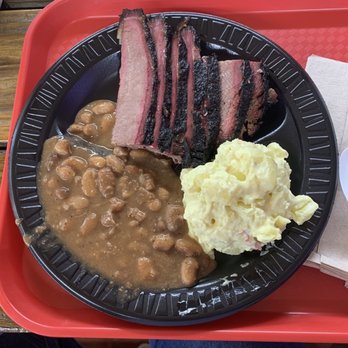 Lum's - Beef brisket with beans and potato salad - Barbeque Near Me - Junction, Texas Lum's - Beef brisket with beans and potato salad - Barbeque Near Me - Junction, Texas