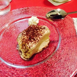 Mondo Mio - Hier gibt's das weltbeste Tiramisu. Wir kommen extra aus Würzburg 1 Mal im Monat zum Essen dort hin.