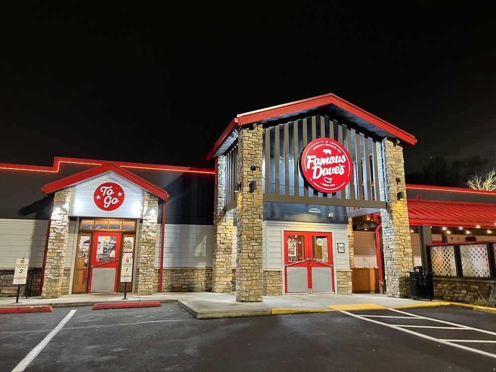 Famous Dave's Bar-B-Que