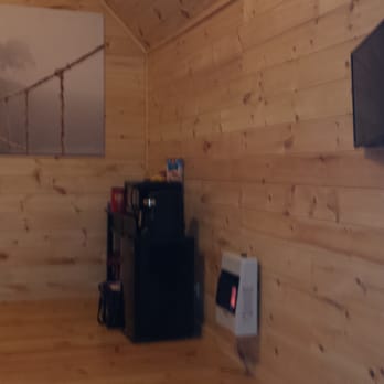 White Water Express - TV w DVD player...mini fridge and coffee maker. Plates...cups and bowls. Also towels and linens included. - Rafting/Kayaking Near Me - Copperhill, Tennessee
