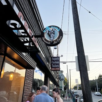 Molly Moon's Homemade Ice Cream - Ice Cream & Frozen Yogurt Near Me - Seattle, Washington Molly Moon's Homemade Ice Cream - Ice Cream & Frozen Yogurt Near Me - Seattle, Washington