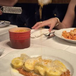 Tortellini Al Ragu