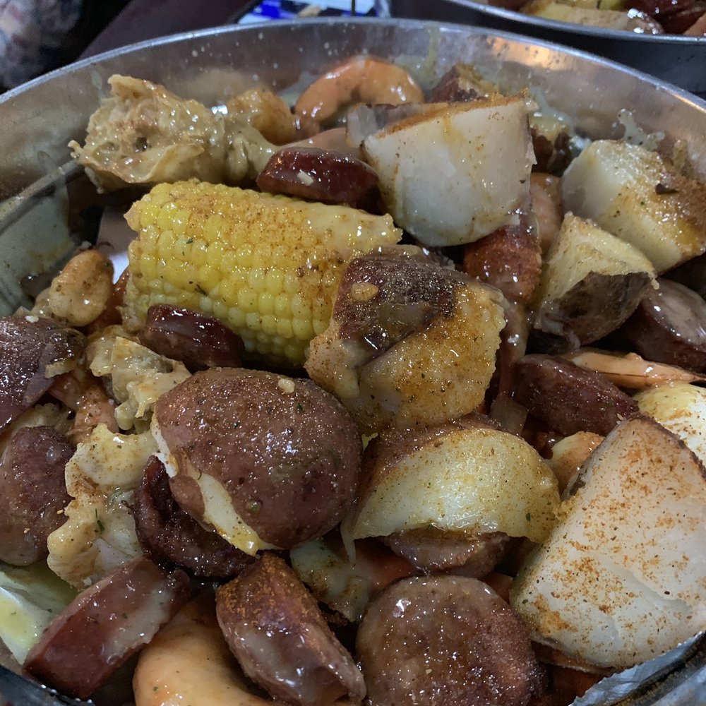 Sea Shells Seafood - Shells combo 1, shrimp, corn, potatoes, sausage and snow crabs - Seafood Near Me - Warner Robins, Georgia Sea Shells Seafood - Shells combo 1, shrimp, corn, potatoes, sausage and snow crabs - Seafood Near Me - Warner Robins, Georgia