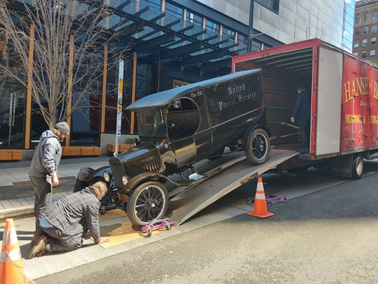 Hansen Bros Moving & Storage