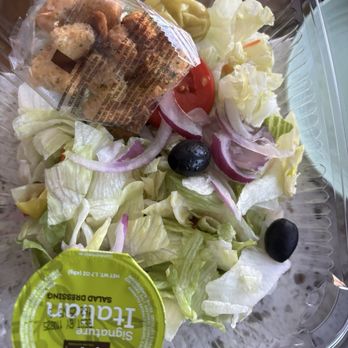 Olive Garden Italian Restaurant - House green salad - Italian Near Me - Milpitas, California Olive Garden Italian Restaurant - House green salad - Italian Near Me - Milpitas, California