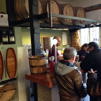 Bodega Fermín - Barra - Bars Near Me - Barcelona, B