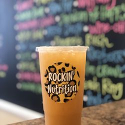 Rockin’ Nutrition - Pretty Peachy  Specialty Drink 115 mg Caffeine, 17 grams of Protein, Biotin & Collagen and No Sugar
