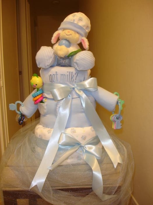 Simply Precious Baby Diaper Cakes & Gifts Logo