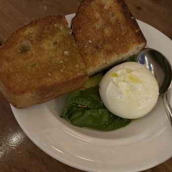 Hippo - Burrata with garlic toast, olive oil and basil - American Near Me - Los Angeles, California Hippo - Burrata with garlic toast, olive oil and basil - American Near Me - Los Angeles, California