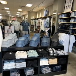 Lake Buena Vista Factory Stores - Men's side