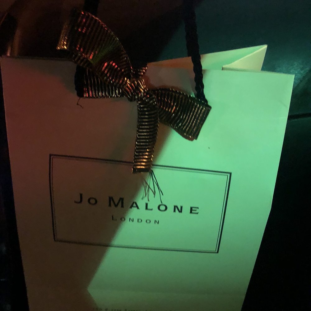 Jo Malone London - The package is so pretty. The lady Had the bow so pretty but I had to open up my perfume A mess it up. - Perfume Near Me - Miami Beach, Florida Jo Malone London - The package is so pretty. The lady Had the bow so pretty but I had to open up my perfume A mess it up. - Perfume Near Me - Miami Beach, Florida