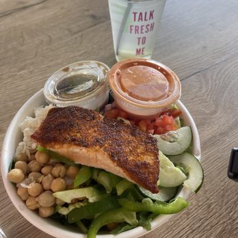 SoFresh - MEDITERRANEAN SALAD with salmon added - New American Near Me - Kissimmee, Florida SoFresh - MEDITERRANEAN SALAD with salmon added - New American Near Me - Kissimmee, Florida