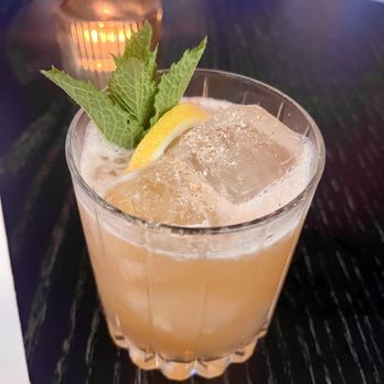 Drink Well - Fish House Punch - Gastropubs Near Me - Austin, Texas