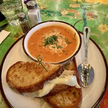 The Grey Dog - Union Square - Grilled Cheese Creamy Tomato - Breakfast & Brunch Near Me - New York, New York The Grey Dog - Union Square - Grilled Cheese Creamy Tomato - Breakfast & Brunch Near Me - New York, New York