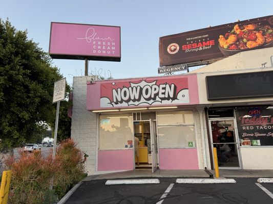 Flour Fresh Cream Donut by null