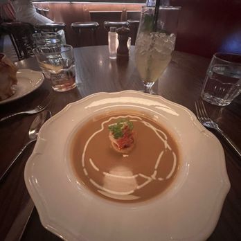 Pomeroy - Lobster bisque - French Near Me - Winnetka, Illinois