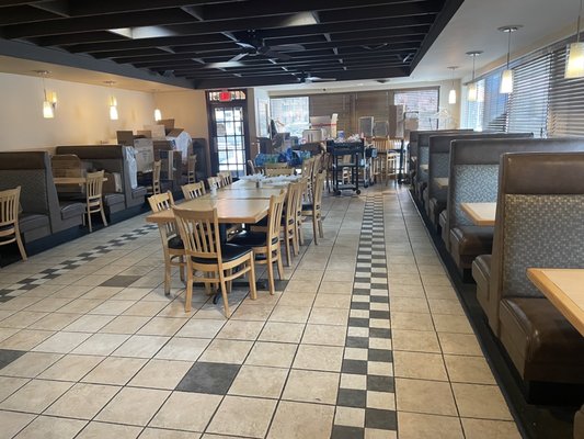 Boukie's Grill by null