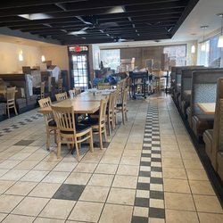 Boukie's Grill - Dining room closed; take out only