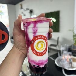 No 1 Boba Tea - Boca Park - Pineapple coconut twist with boba - 24 oz