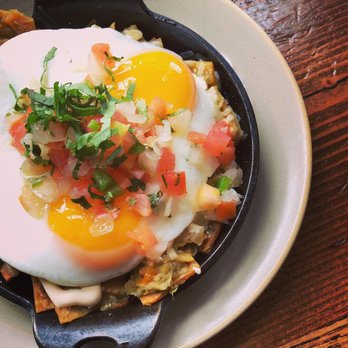 Poquitos - Chilaquiles Brunch @shelbyfoodadventure - Mexican Near Me - Seattle, Washington