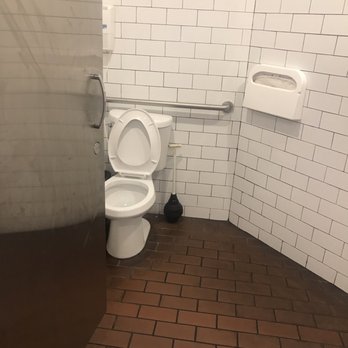 Golden Nugget - Men's bathroom - American Near Me - Chicago, Illinois