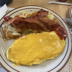 Harvest Diner - Scambled Eggs w/cheese bacon & hash brown. delicious!
