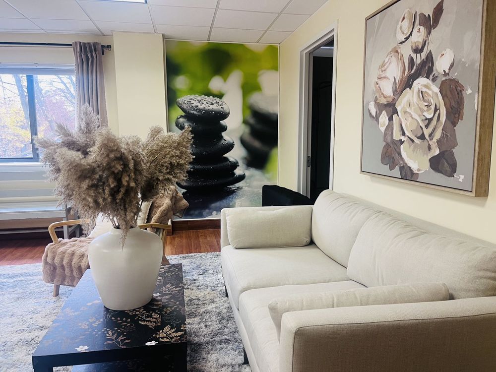 Hidden Gem Wellness Spa Logo